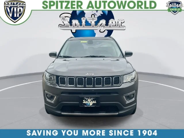 Used 2018 Gray Jeep Limited image 4