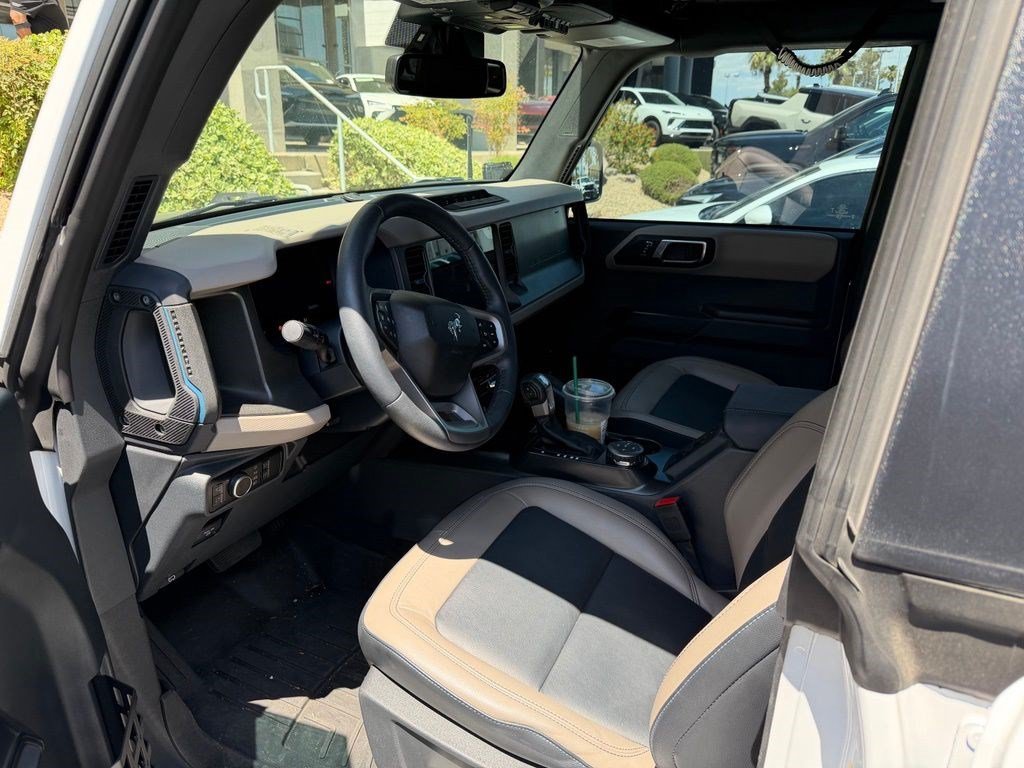 Used 2024 White Ford Wildtrak image 7