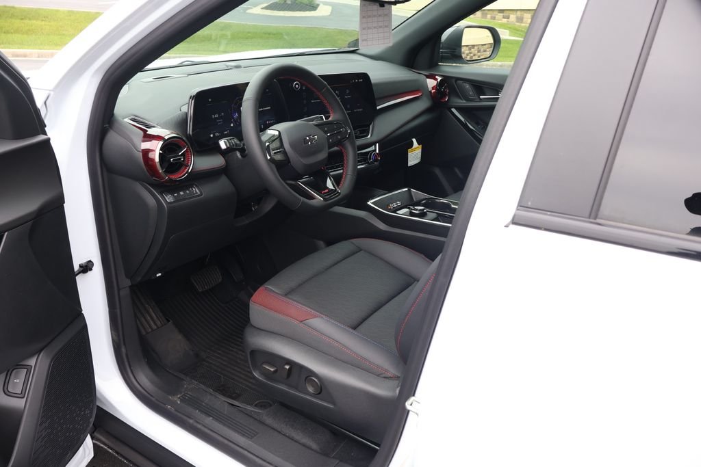 New 2026 Polar White Tricoat Chevrolet RS image 13