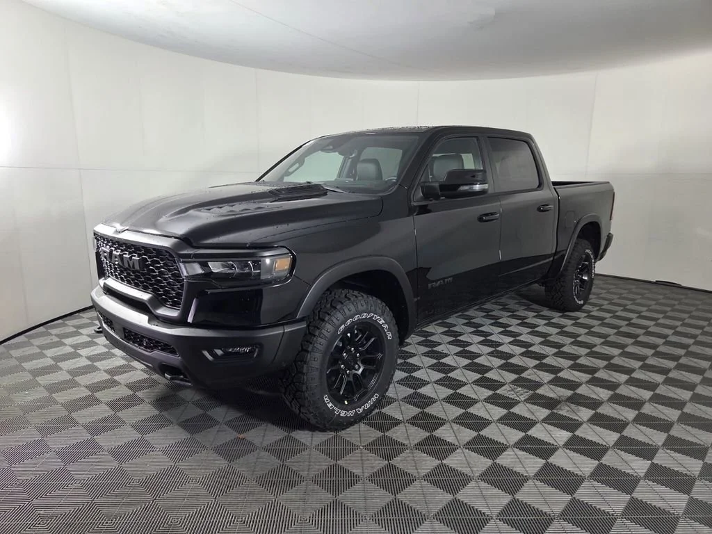 New 2026 Diamond Black Crystal Pearl-Coat Exterior Paint RAM Rebel image 4