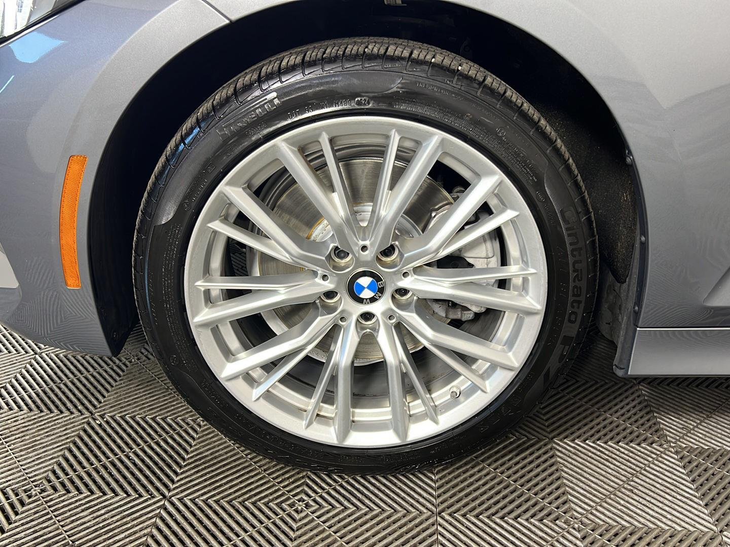Used 2023 Skyscraper Grey Metallic BMW 330i xDrive image 15