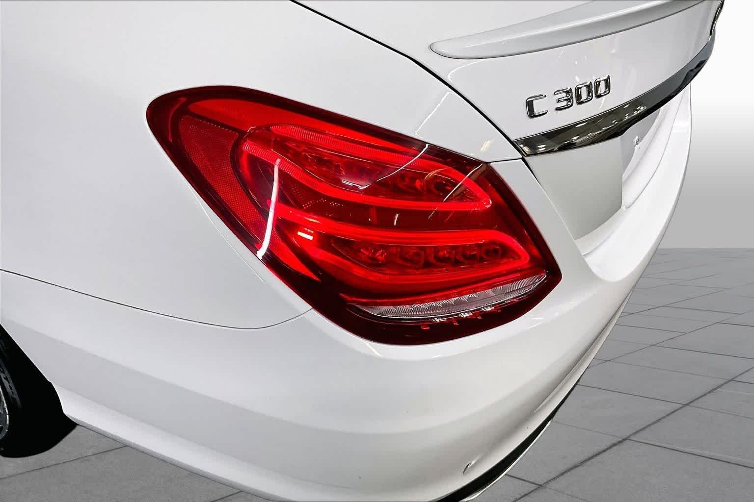 Used 2016 Polar White Mercedes-Benz C 300 image 28