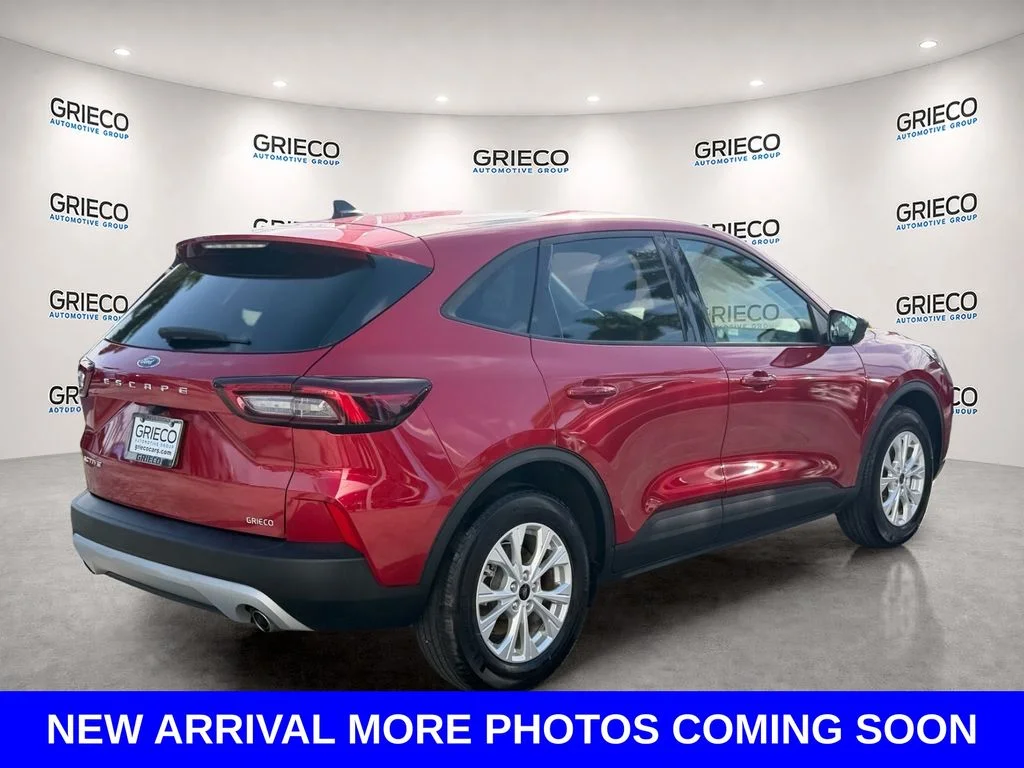 Used 2025 Red Ford Active image 7