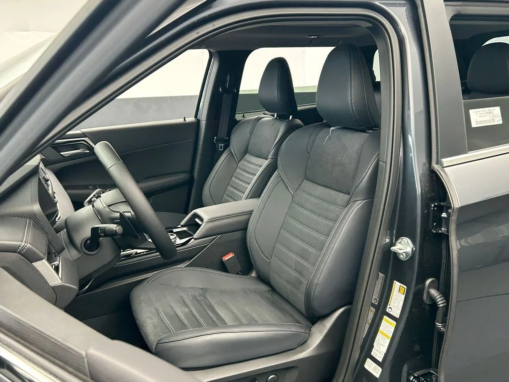 New 2026 Graphite Gray Mitsubishi SE 1.5T 2WD image 10