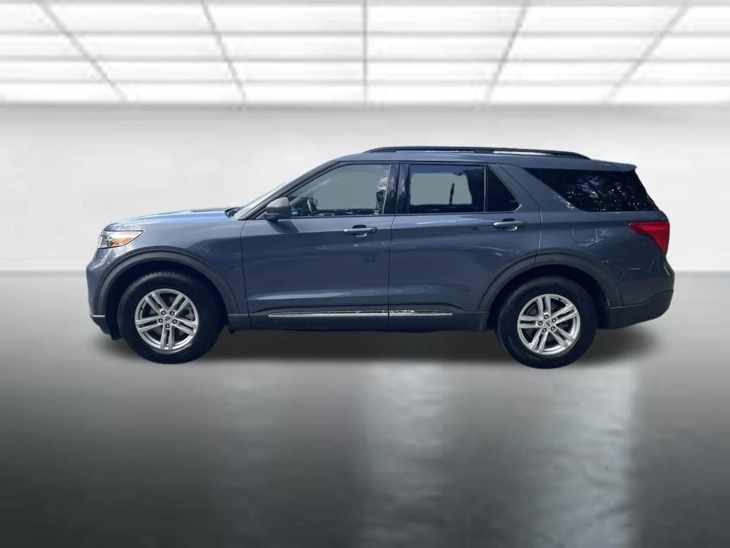 Used 2021 Blue Ford XLT image 2
