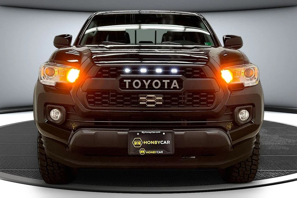 Used 2023 Black Toyota SR5 image 2