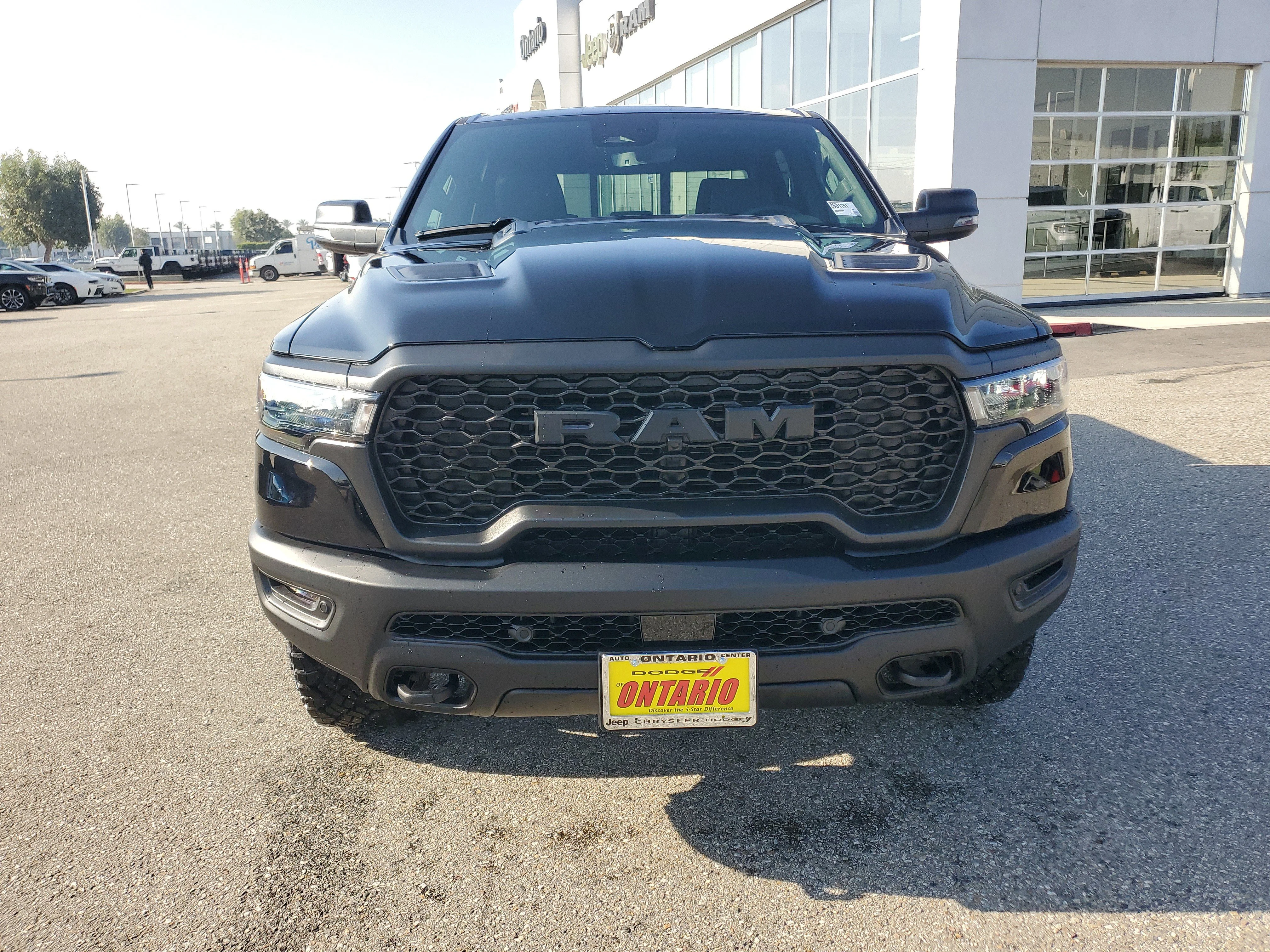 New 2026 Diamond Black Crystal Pearl-Coat Exterior Paint RAM Rebel image 9