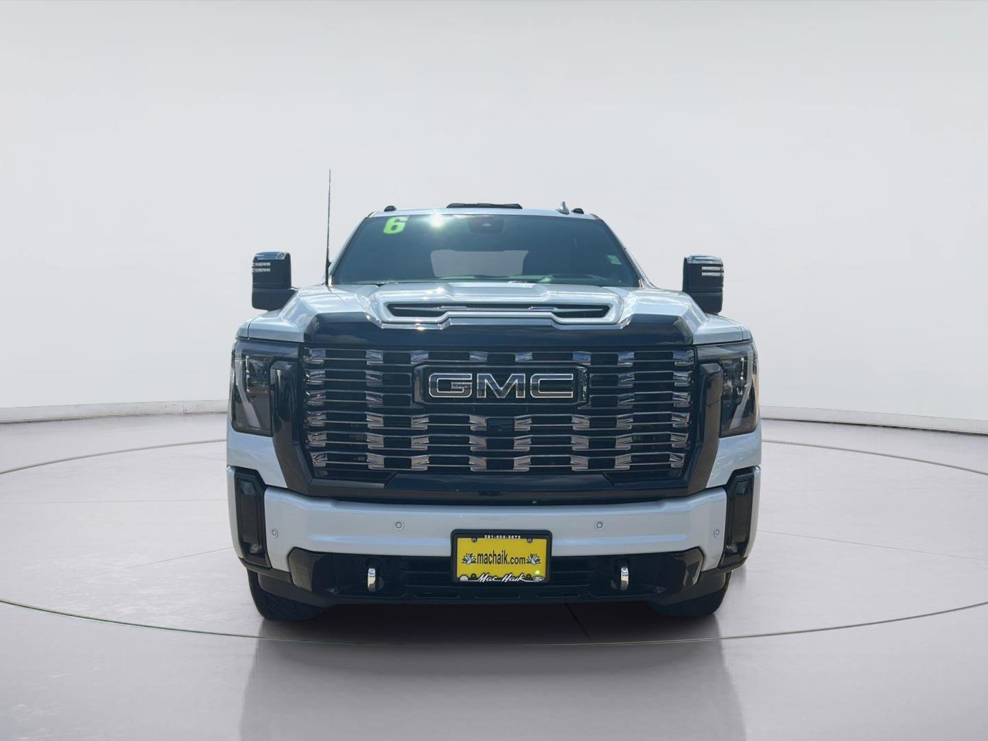 Used 2026 Glacier White Tricoat GMC Denali Ultimate image 2