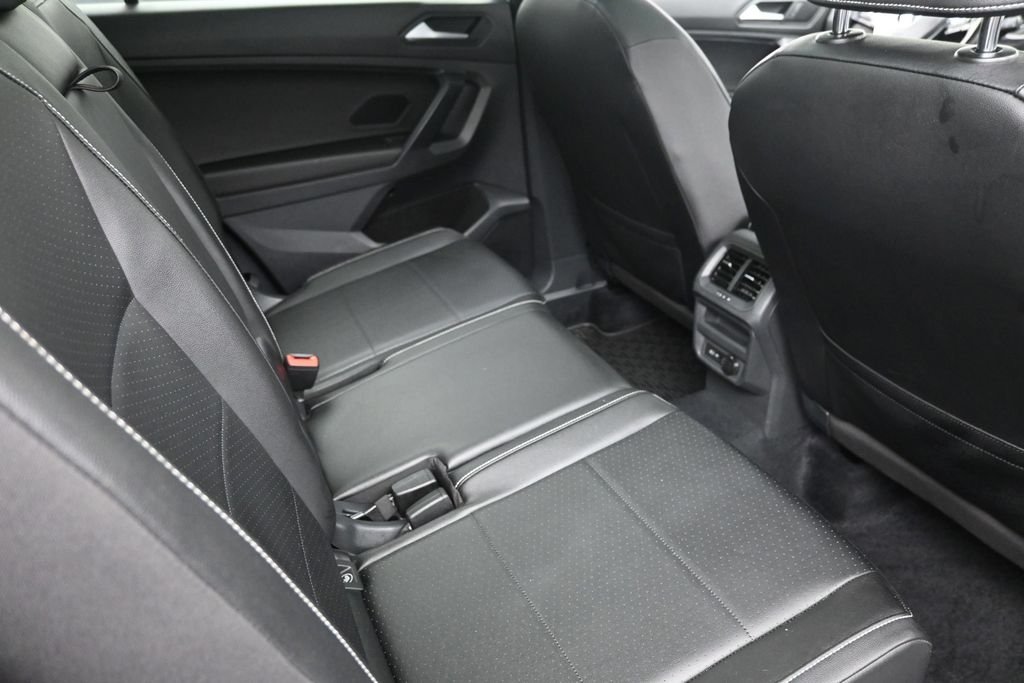 Used 2021 White Volkswagen 2.0T SE image 10