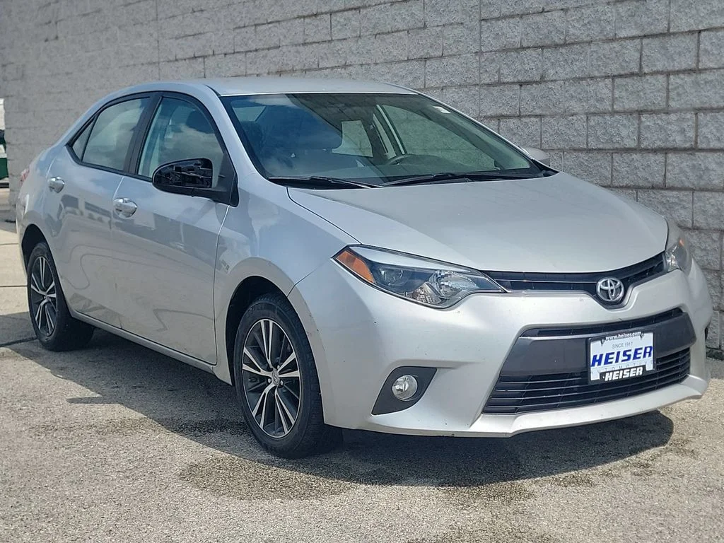 Used 2016 Silver Toyota LE Plus image 14