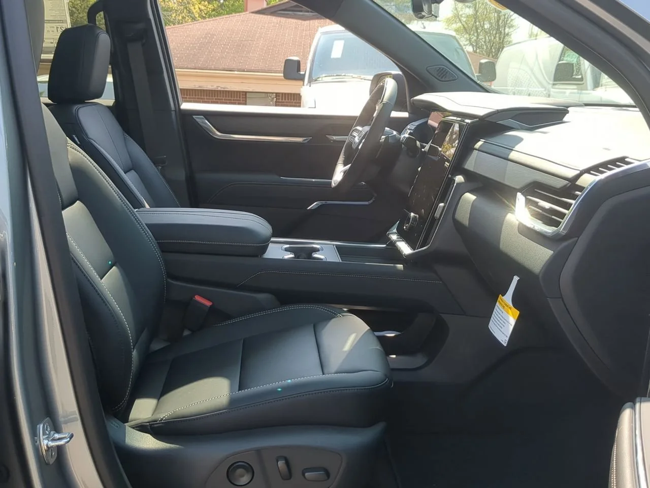 New 2026 Sterling Metallic GMC Elevation image 29