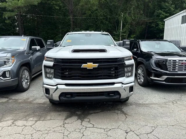 Used 2024 White Chevrolet Work Truck image 13