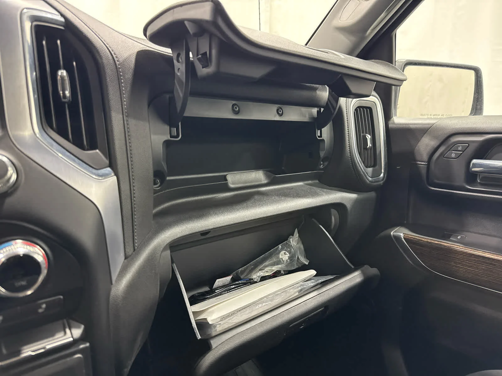 Certified Used 2020 QUICKSILVER METALLIC GMC Elevation image 20