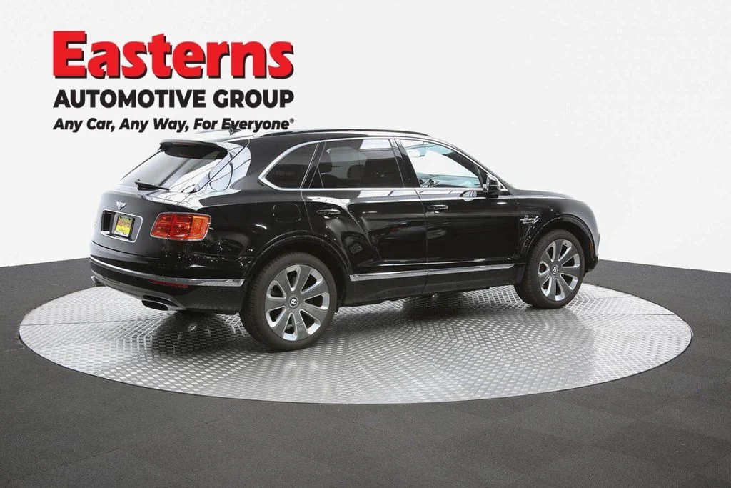 Used 2018 Black Bentley Mulliner image 57