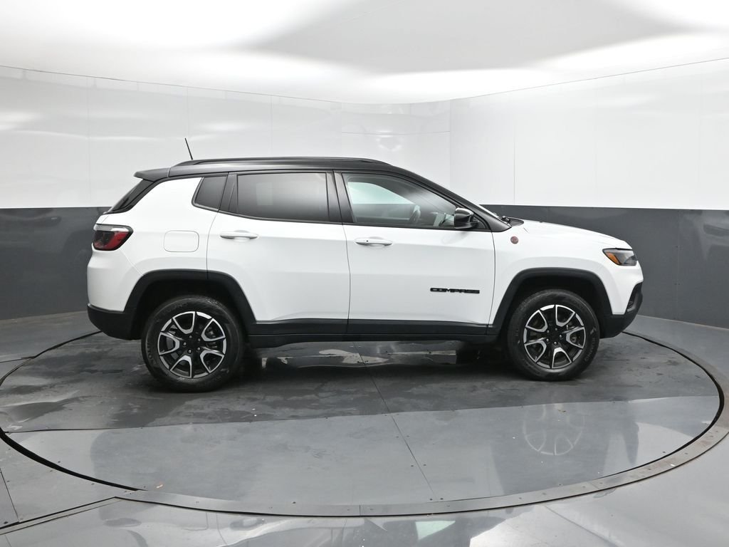 Used 2024 White Jeep Trailhawk image 11