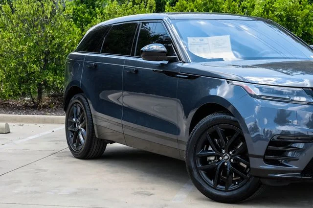 Certified Used 2025 Varesine Blue Metallic Land Rover Dynamic SE image 8