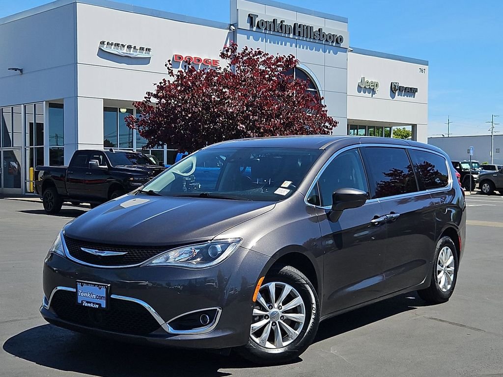 Used 2019 Granite Crystal Metallic Clearcoat Chrysler Touring Plus image 2