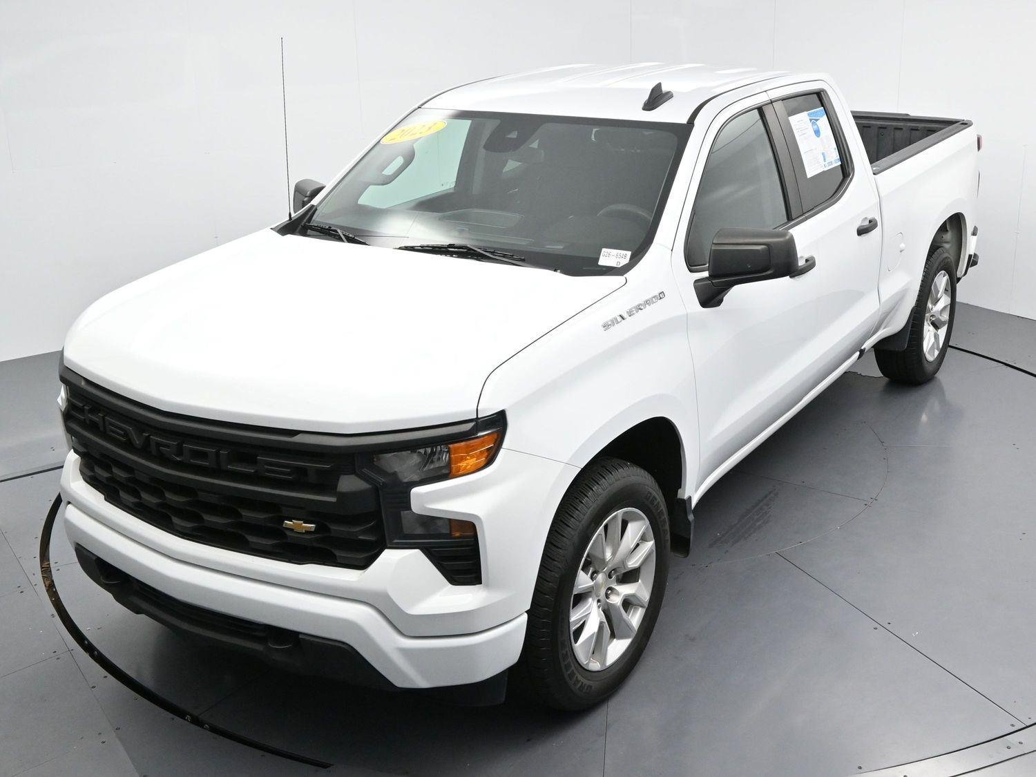 Used 2023 Summit White Chevrolet Custom image 35