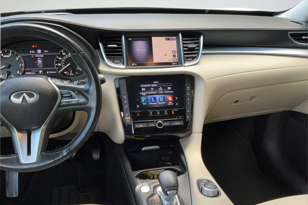 Used 2021 White INFINITI Sensory image 16