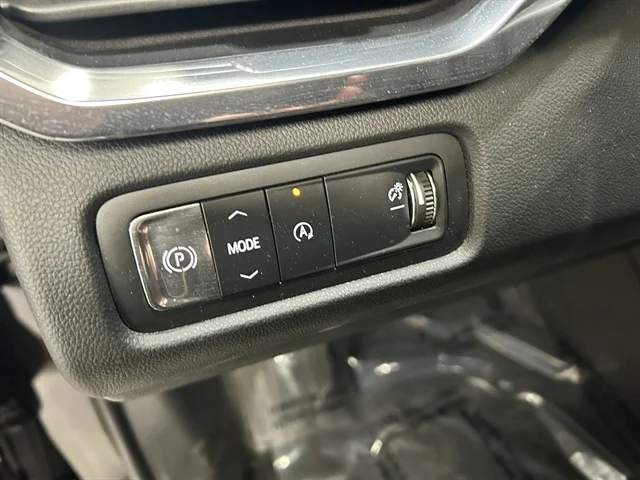 Used 2025 BLACK GMC FWD Elevation image 28