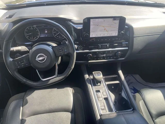 Used 2023 Blue Nissan SL image 10