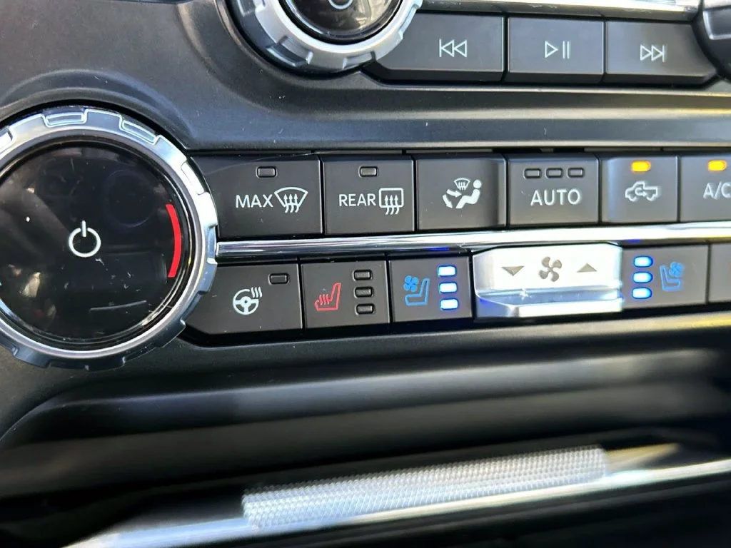 Used 2026 Agate Black Metallic Ford Lariat image 31