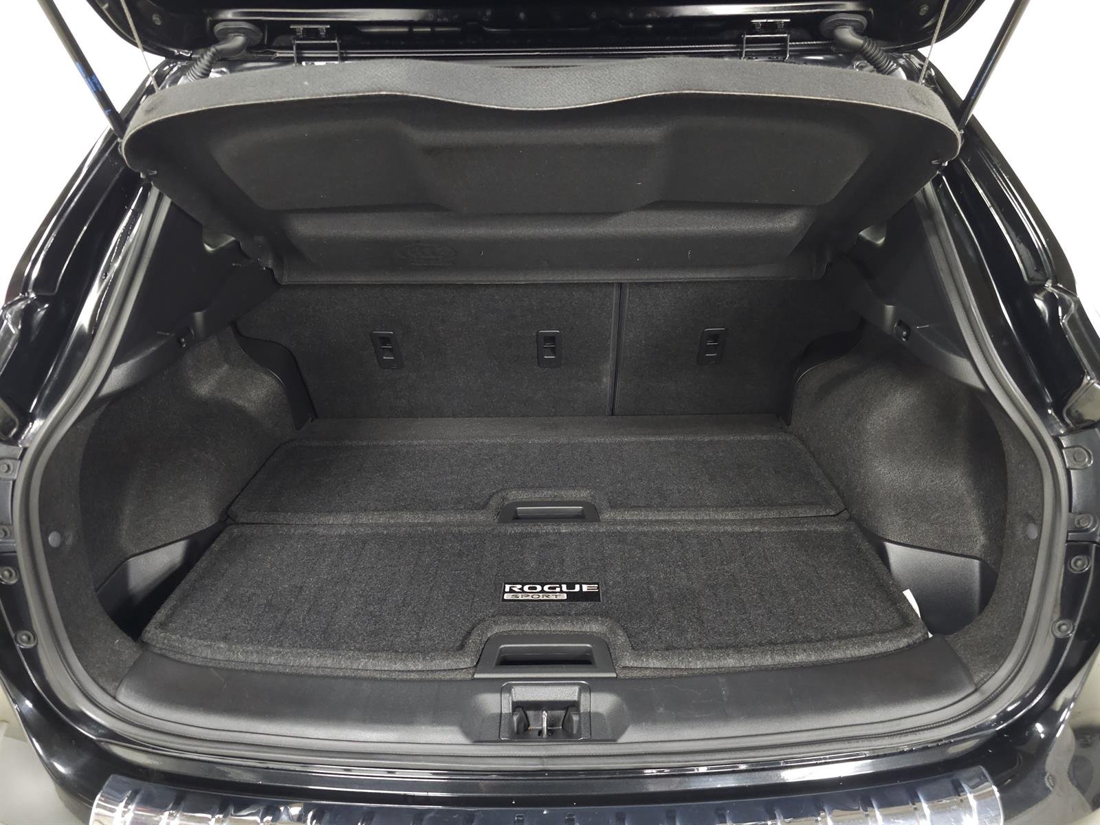 Used 2020 Magnetic Black Pearl G41 Nissan SL image 7