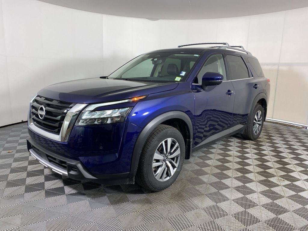Used 2025 Deep Ocean Blue Nissan SL image 12