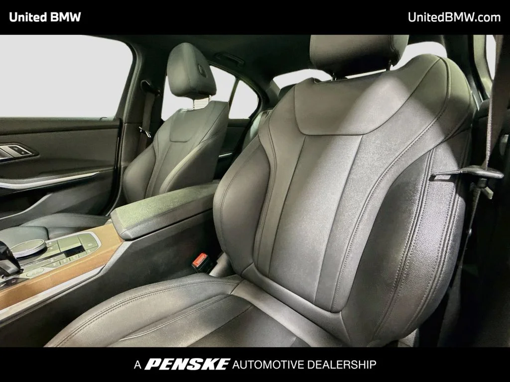 2021 BMW 3 Series 330e - Photo 12