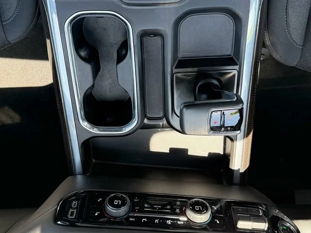 New 2025 Summit White Chevrolet LT image 16