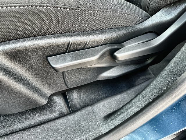 New 2027 Lakeshore Blue Metallic Chevrolet LT image 15