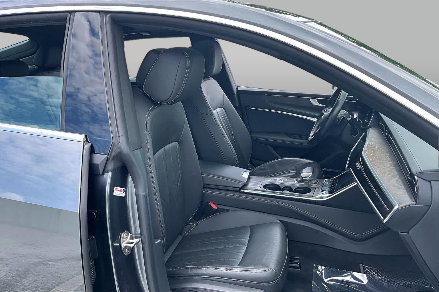 Used 2019 Mythos Black Metallic Audi Premium Plus image 9