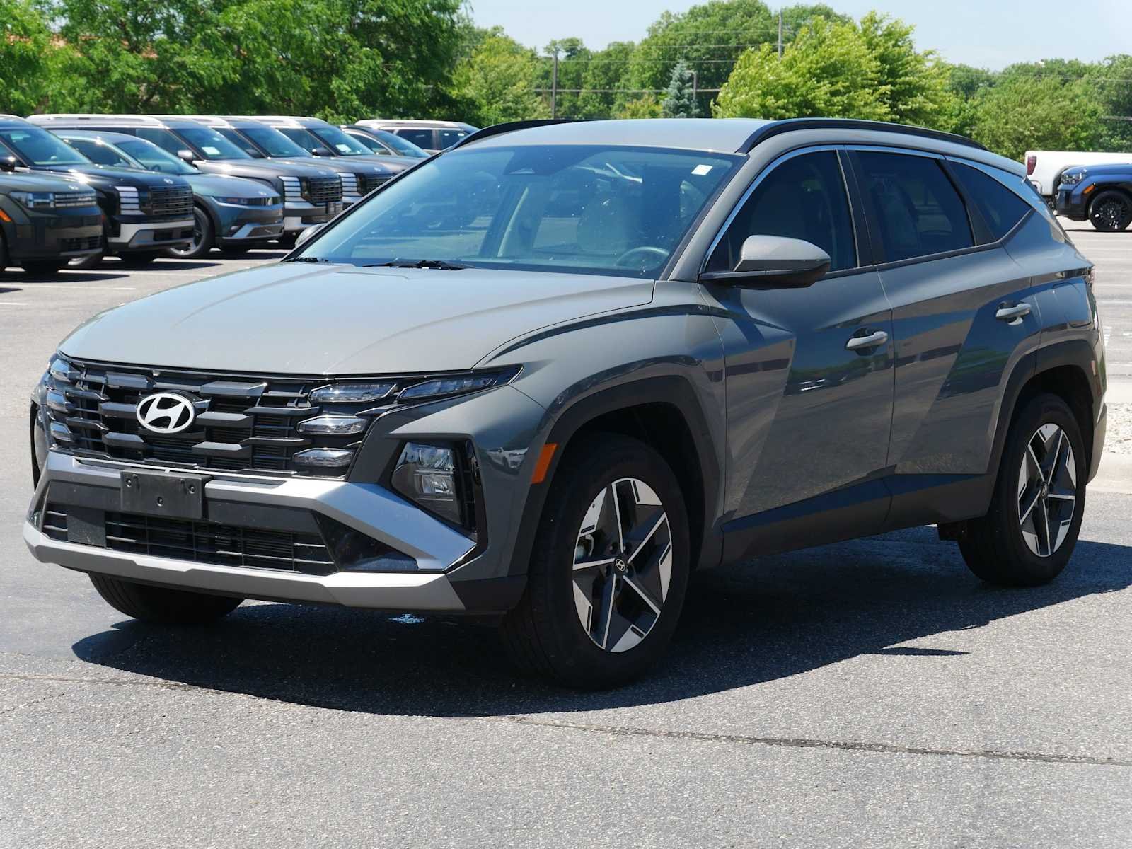 Certified 2025 Hyundai Tucson SEL with VIN 5NMJBCDE0SH550470 for sale in Mankato, Minnesota