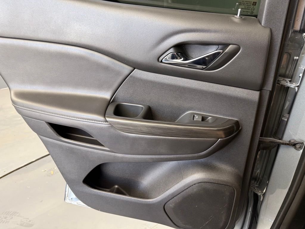 Used 2023 Silver GMC SLT image 62