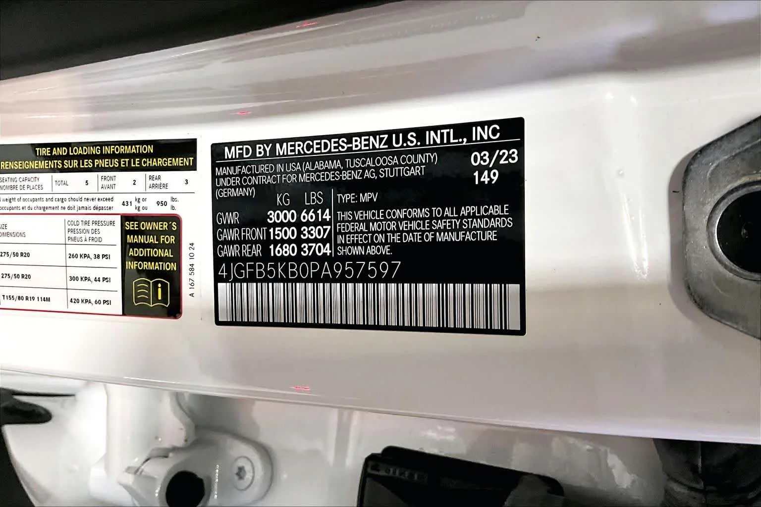 Certified Used 2023 Polar White Mercedes-Benz GLE 450 image 34