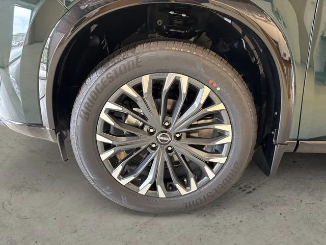 New 2026 Black Nissan Platinum image 15