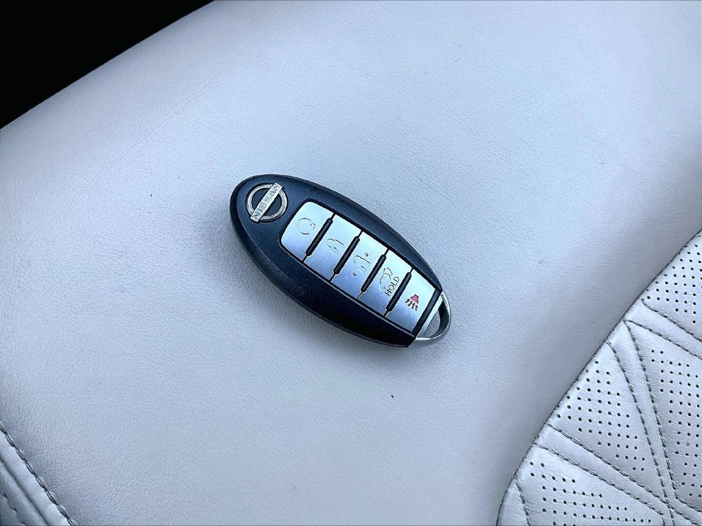 Certified Used 2022 White Nissan Platinum image 32