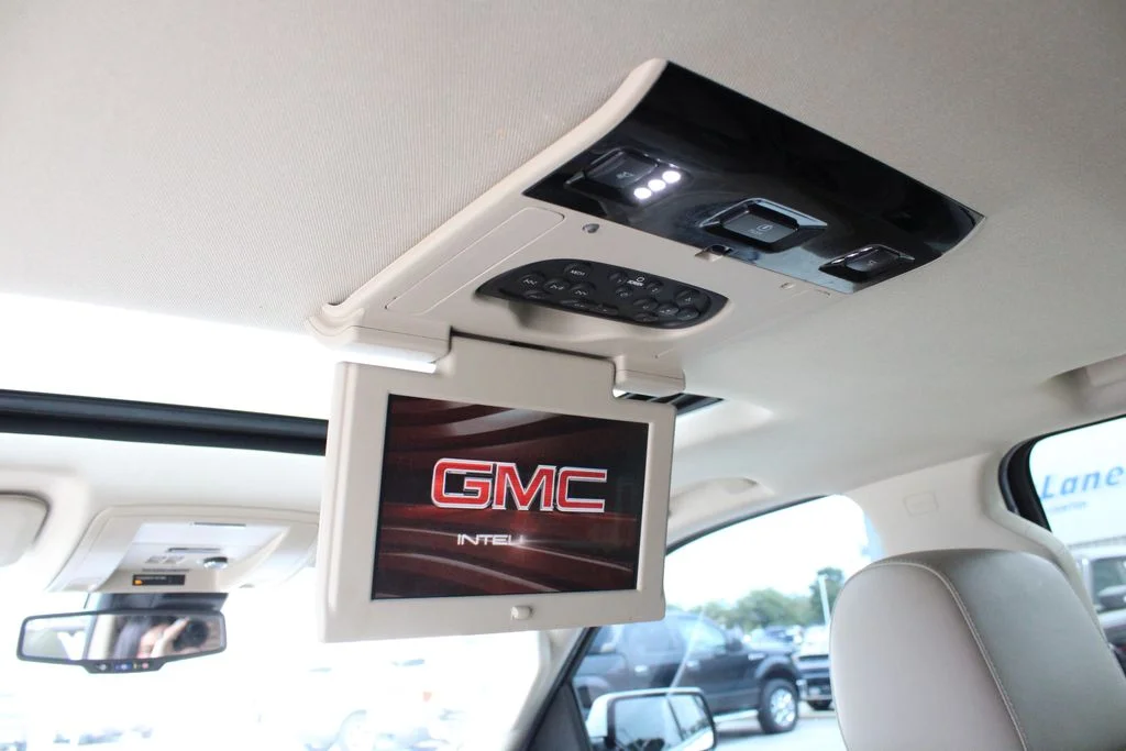 Used 2016 White GMC SLT image 4