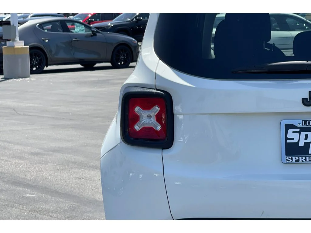 Used 2017 Alpine White Jeep Altitude image 14