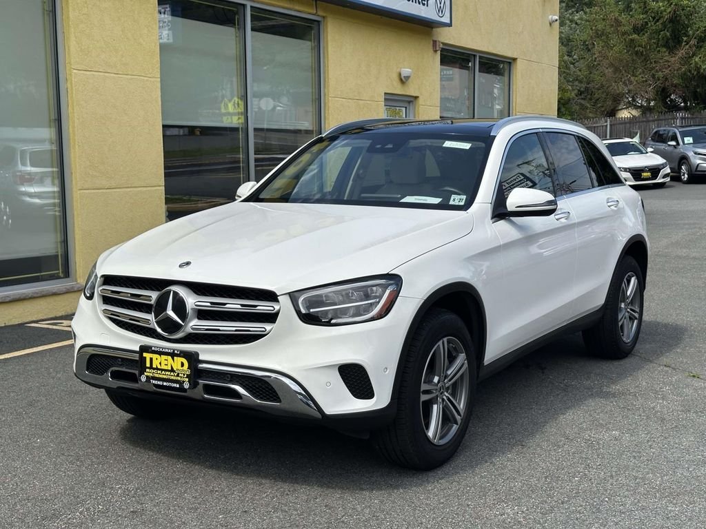 Used 2022 White Mercedes-Benz GLC 300 image 2
