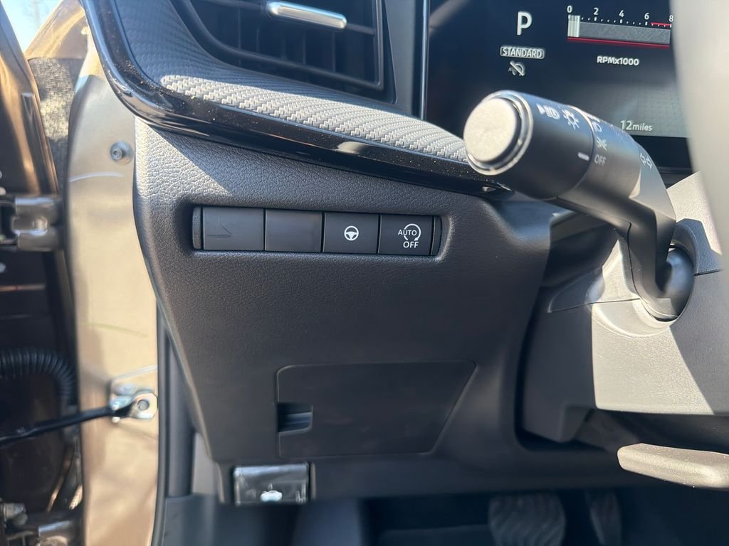 New 2026 Nissan Kicks SR 4D Sport Utility