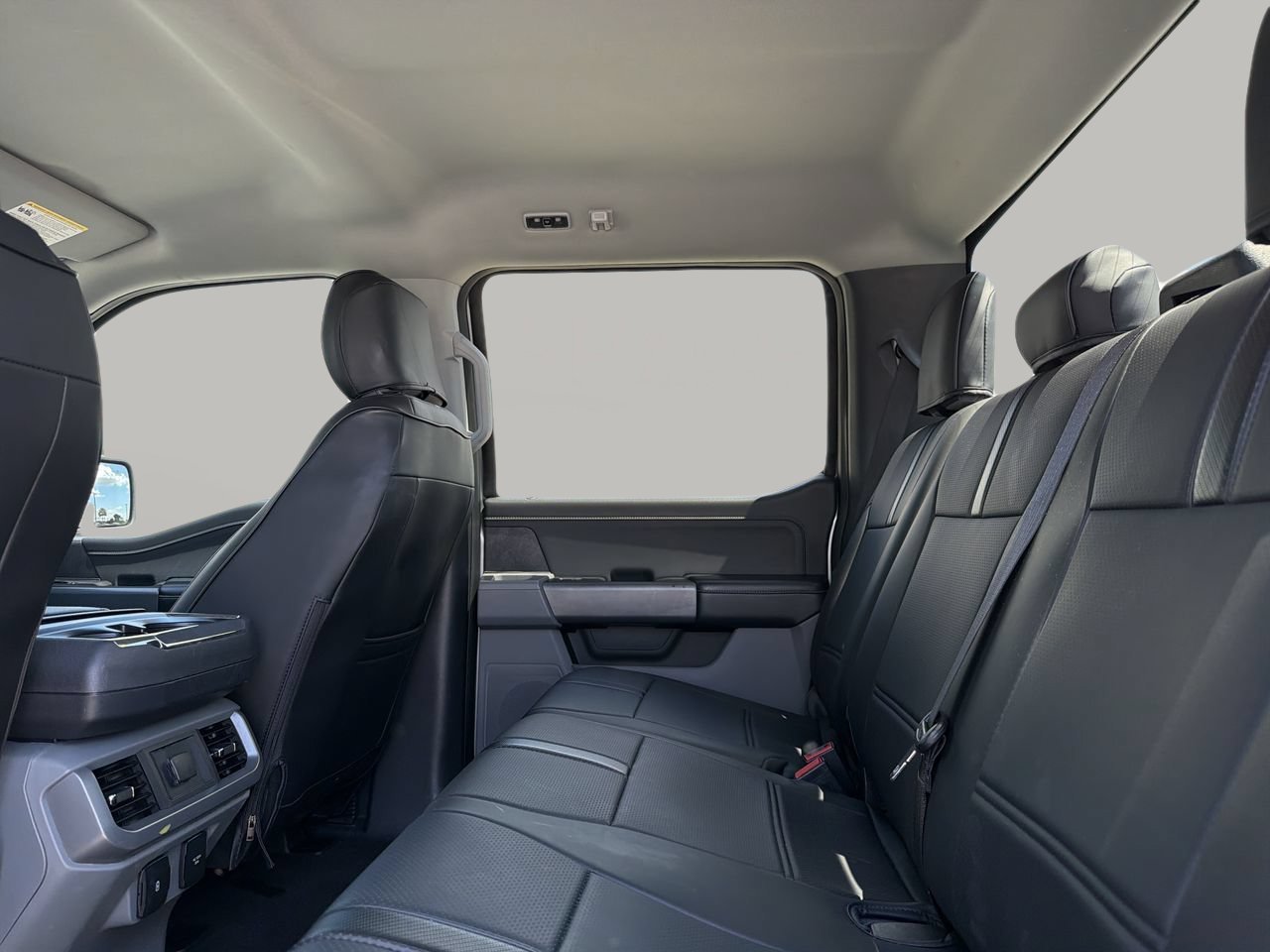 Used 2024 Silver Metallic Ford XLT image 16