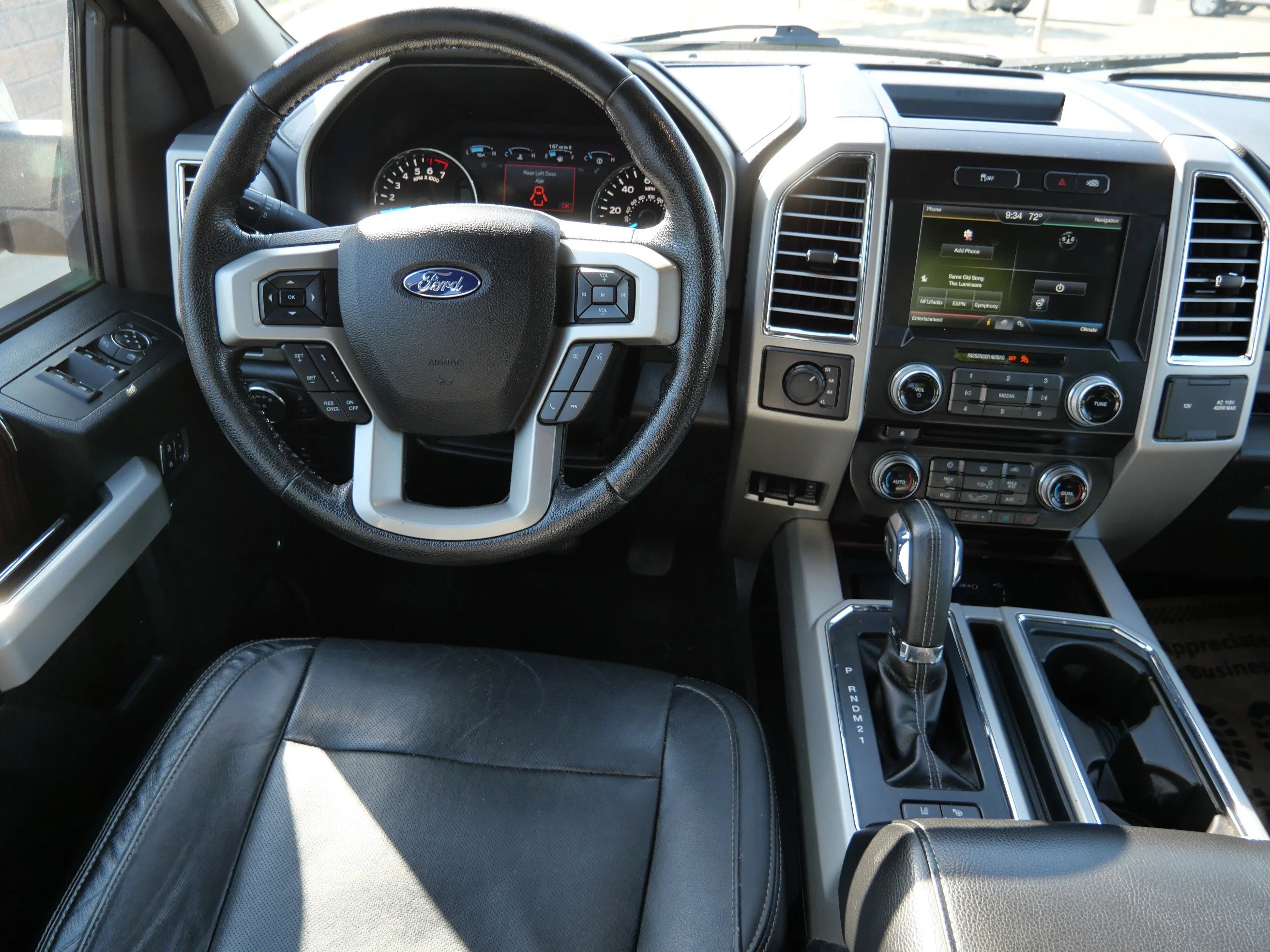 Used 2015 Magnetic Metallic Ford Lariat image 16