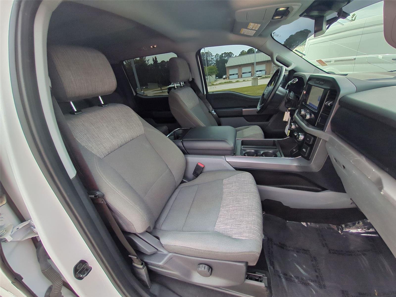 Used 2023 Oxford White Ford XL image 37