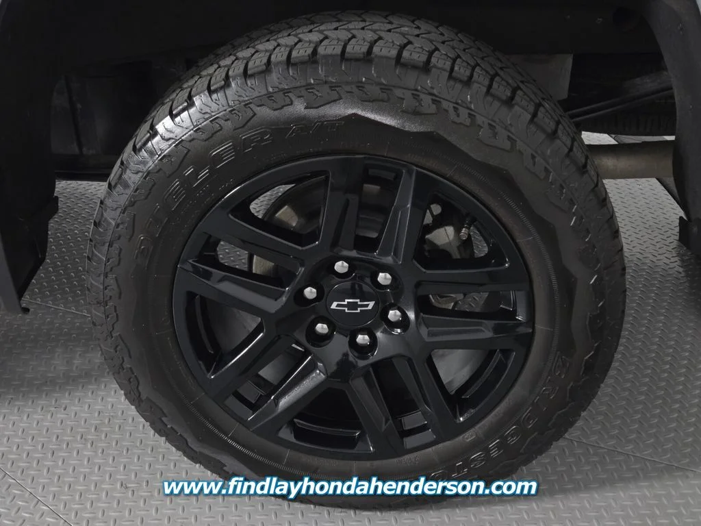 Used 2025 Sterling Gray Metallic Chevrolet LT Trail Boss image 10