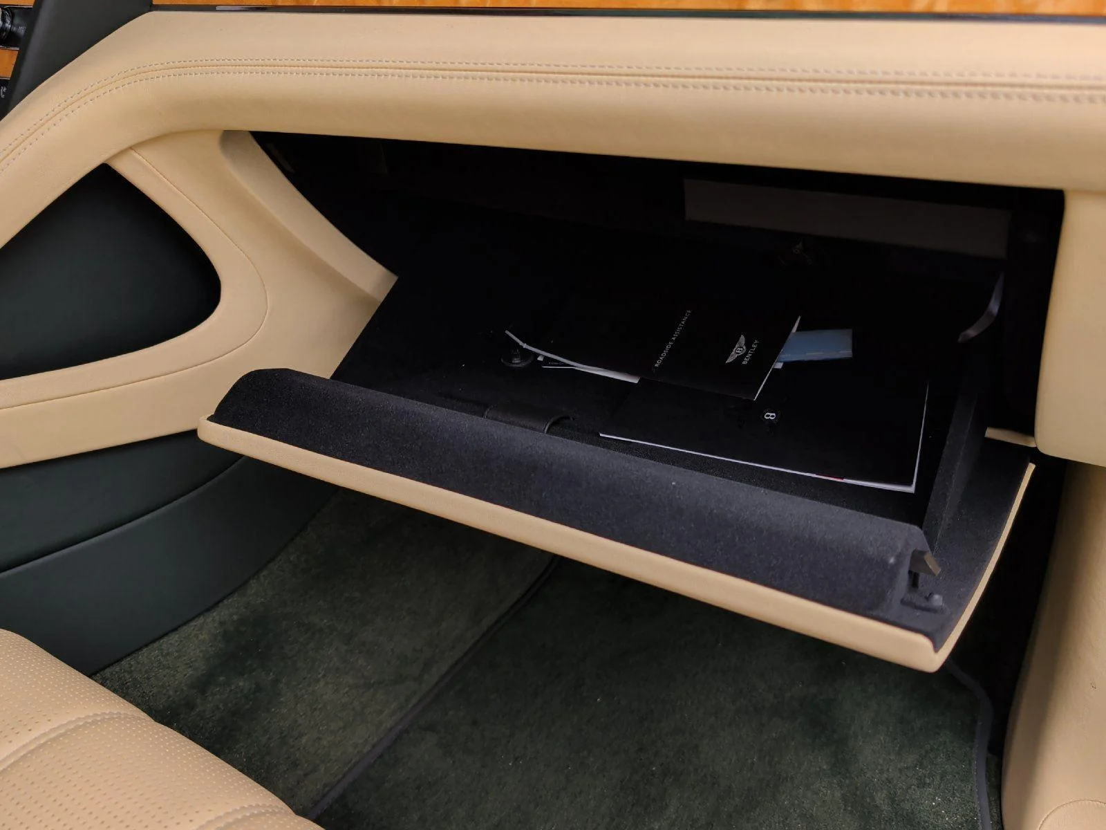 Used 2021 Apple Green Bentley Speed image 44