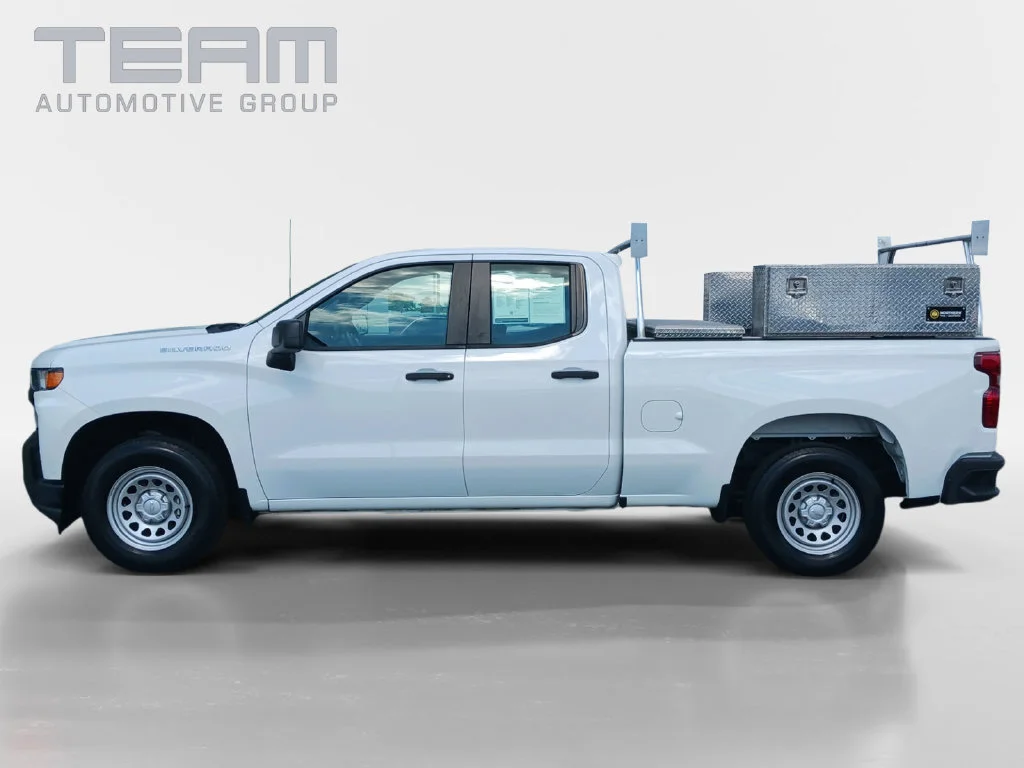 Used 2019 SUMMIT WHITE Chevrolet Work Truck image 4