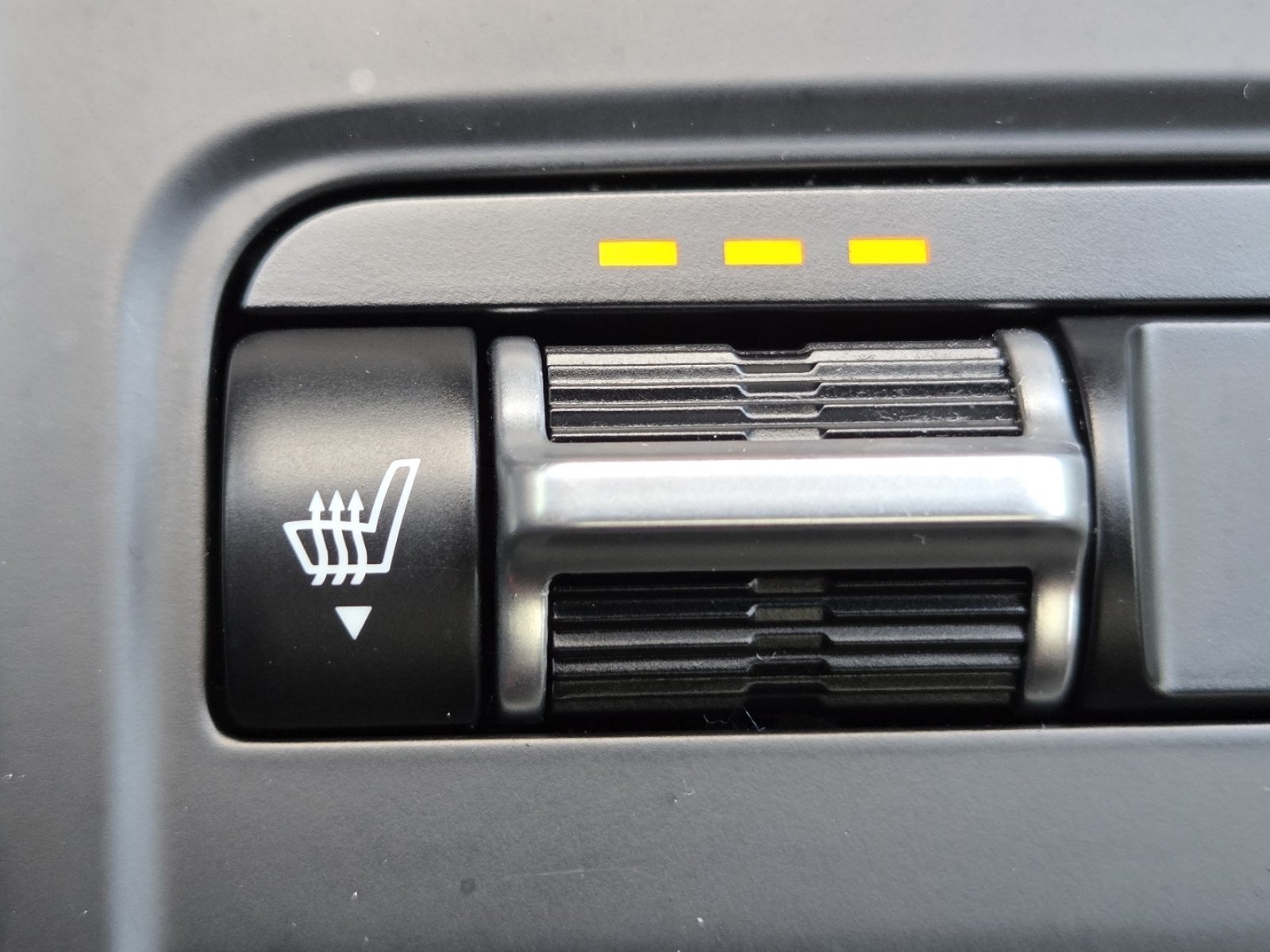 Used 2023 Ebony Black Kia GT-Line image 5