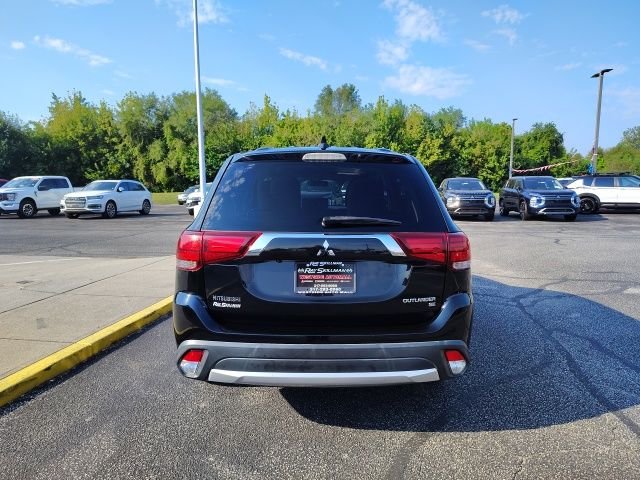 Used 2017 Black Mitsubishi SE image 6