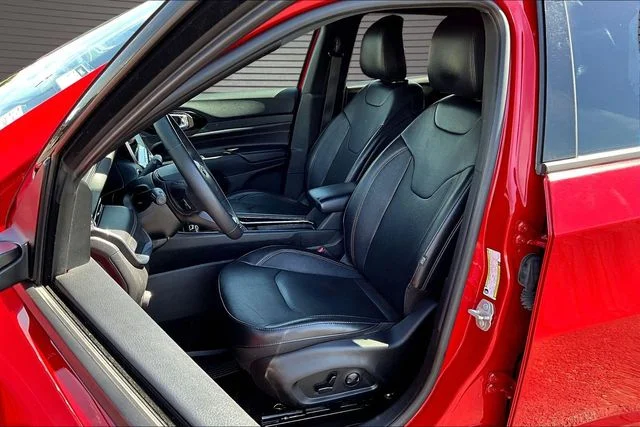 Used 2023 Red Jeep Limited image 20